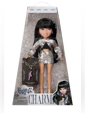 🐣🌦️Bratz Charmz Jade Doll in Sequin Outfit with collectible charm bracelet
